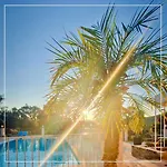 La Nais -suites & Avec Piscine Et Padel Отель типа 