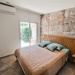 La Nais -suites & Avec Piscine Et Padel Отель типа 