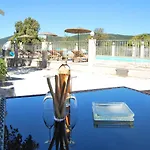 La Nais -suites & Avec Piscine Et Padel Борм-ле-Мимоза