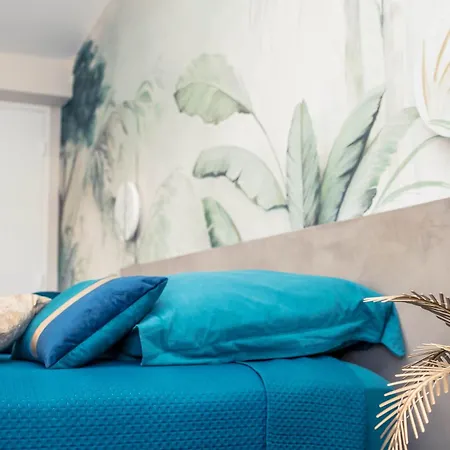 Nais 博尔马斯·莱斯·米默萨斯