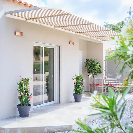 La Nais -suites & Avec Piscine Et Padel Отель типа 
