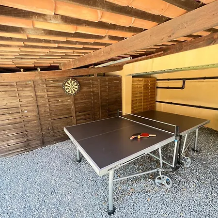 La Nais Padel&piscine -suites&appartements Couette-café 4*