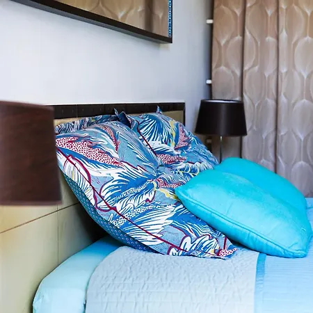 Couette-café La Nais Padel&piscine -suites&appartements
