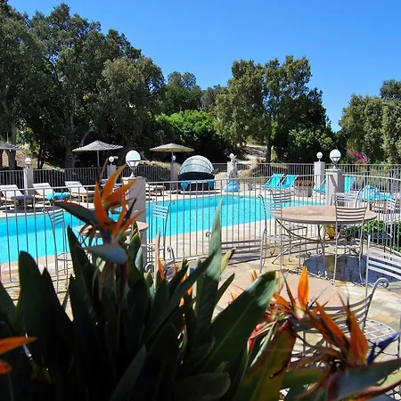 Couette-café La Nais Padel&piscine -suites&appartements Bormes-les-Mimosas