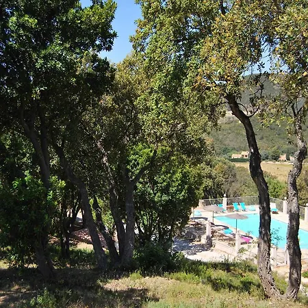 La Nais Padel&piscine -suites&appartements