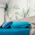 La Nais -suites & Avec Piscine Et Padel 봄레미모사