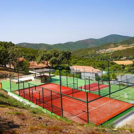 Couette-café La Nais Padel&piscine -suites&appartements
