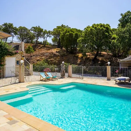 Frühstückspension La Nais Padel&piscine -suites & Bormes-les-Mimosas