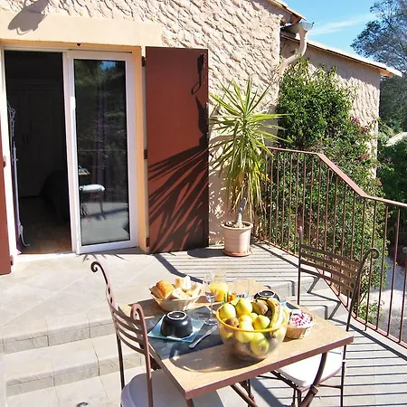 Bed & Breakfast Nais 3*