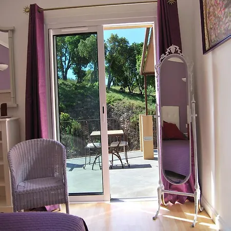 Bed & Breakfast Nais 3*