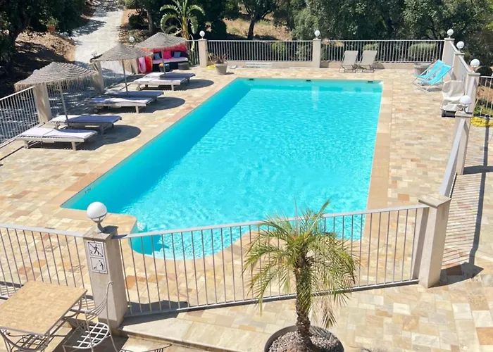 Nais Bed and Breakfast