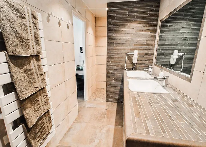 Nais Bed and Breakfast