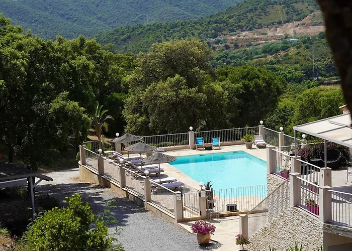 Nais Bed & Breakfast 4*