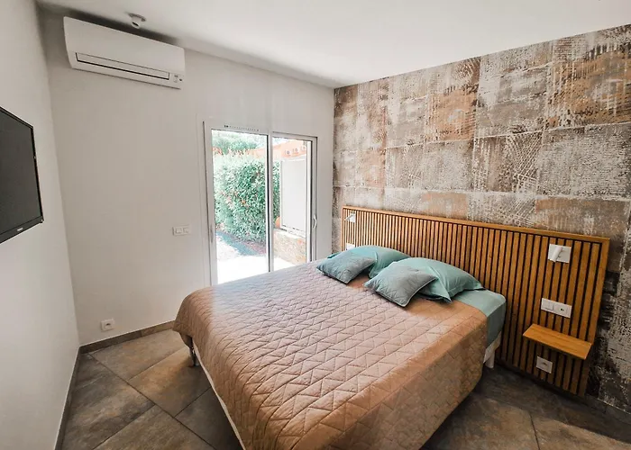 Nais Bed and Breakfast 4*